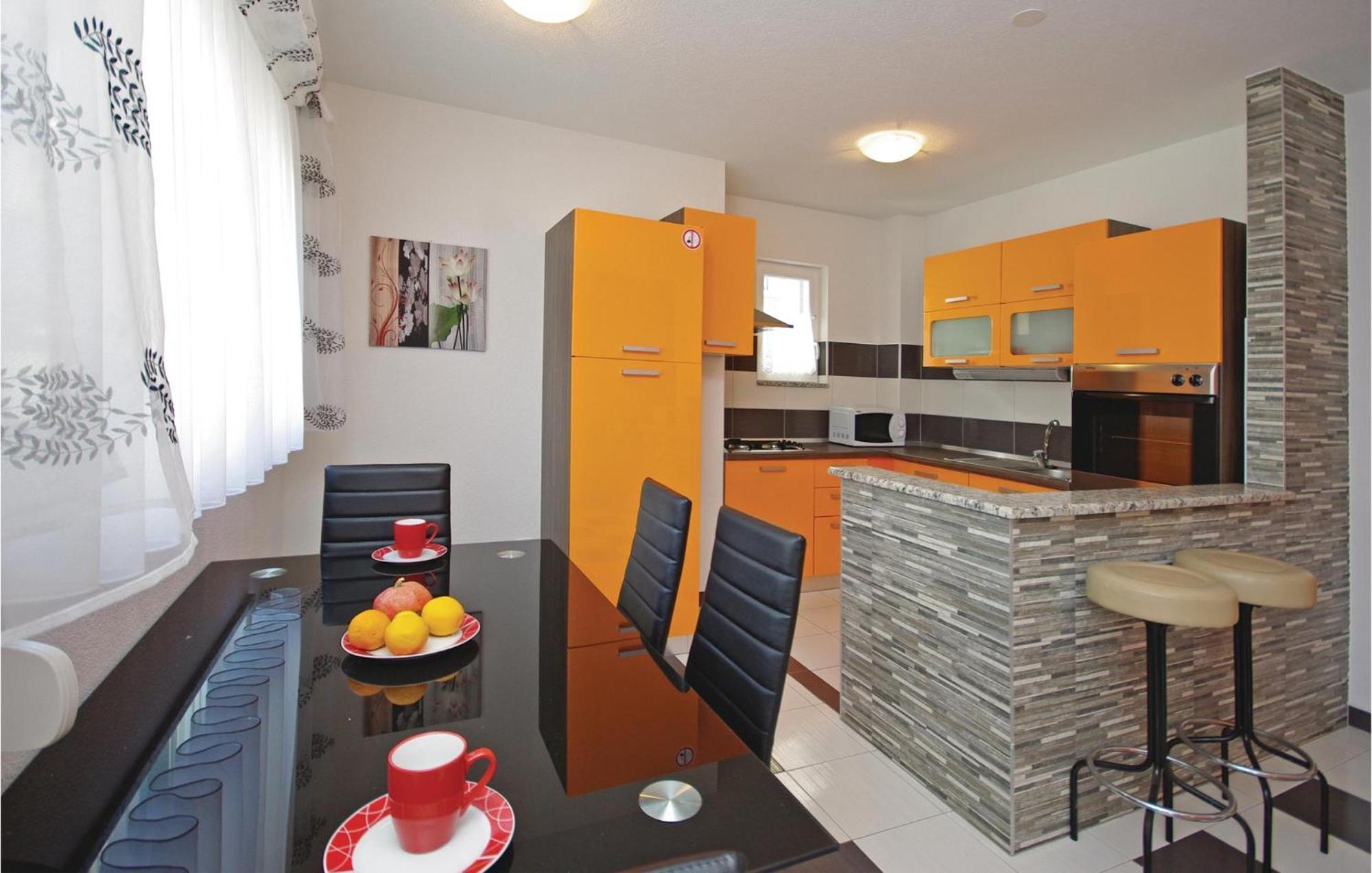 Gorgeous Apartment In Makarska With Wifi Екстер'єр фото