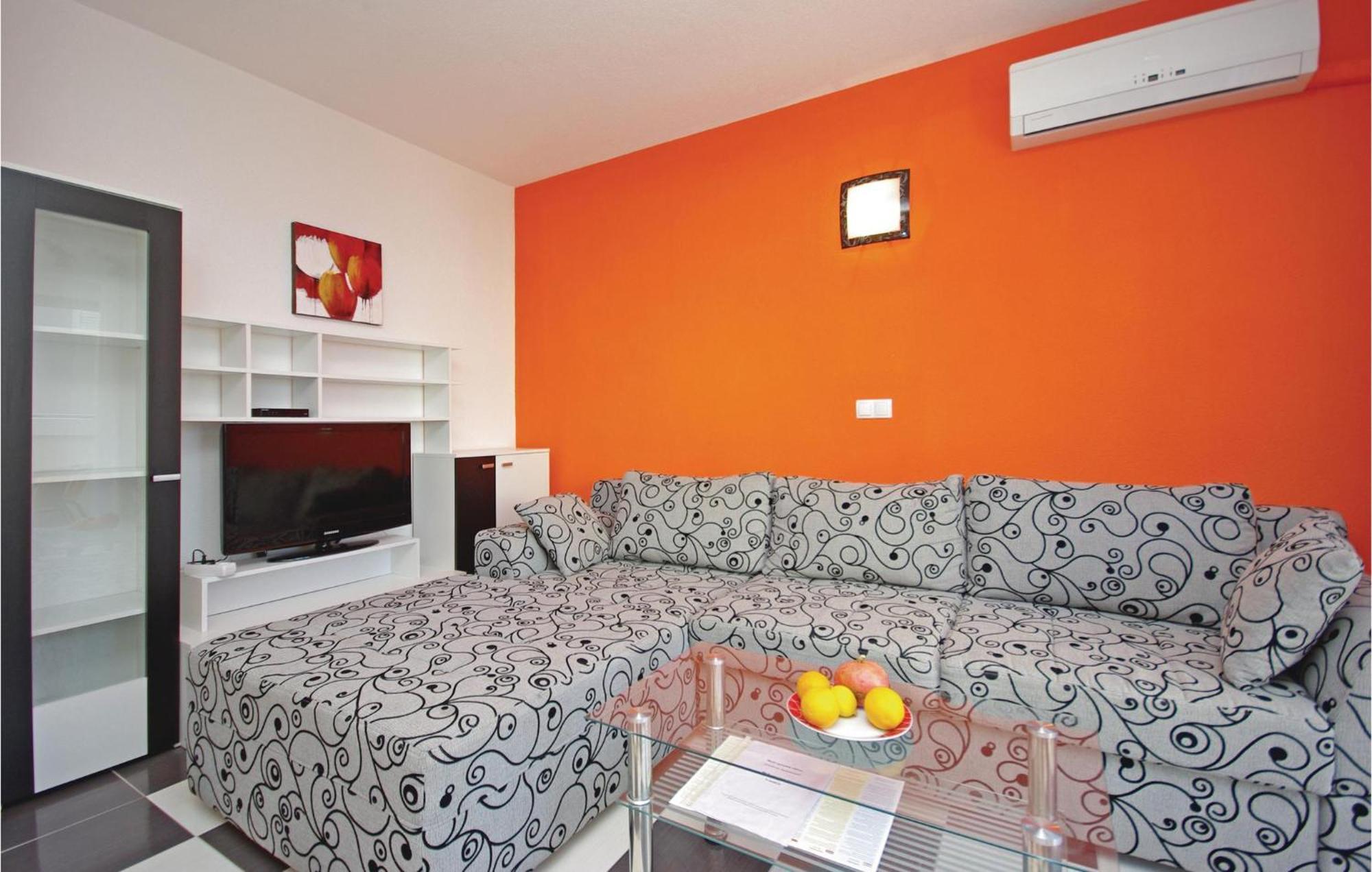 Gorgeous Apartment In Makarska With Wifi Екстер'єр фото